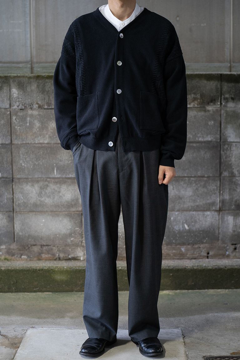 176cm、58kgの細身体型でサイズ2を着用しております。