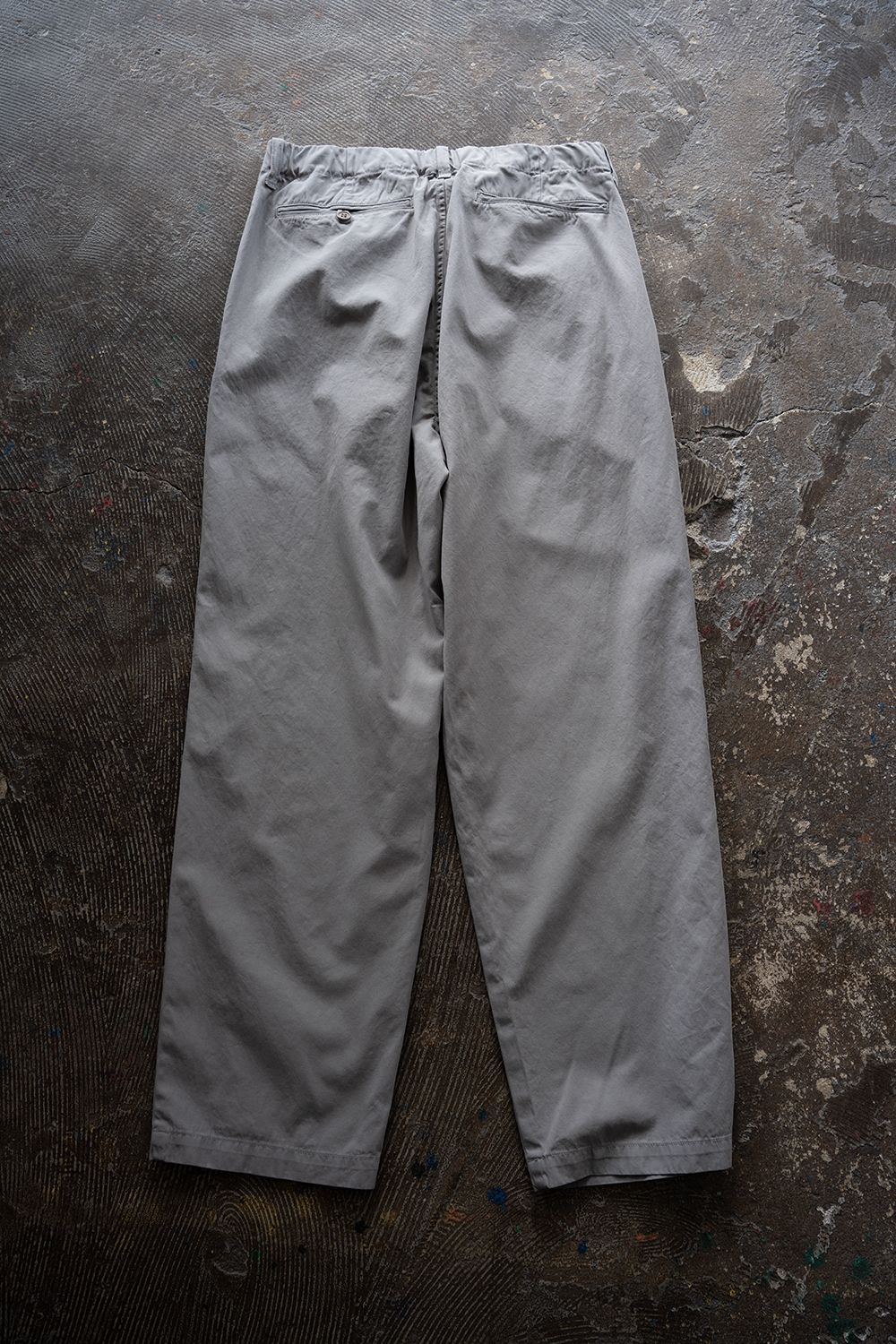 【26SS】ガーメントダイ2タックテーパードパンツ(SMOKE GREY)