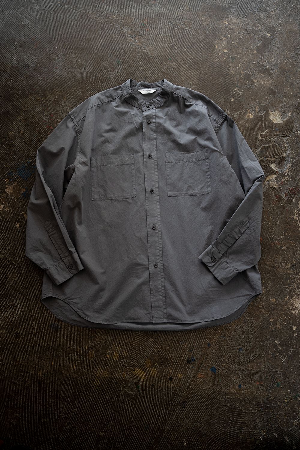 【26AW】ガーメントダイバンドカラーオーバーシャツ(SLATE GREY)