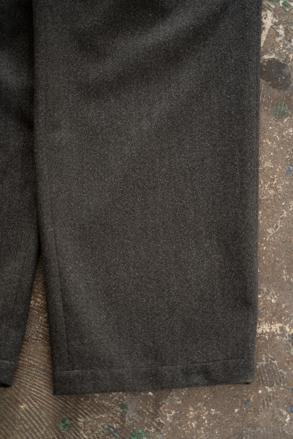 【26AW】2-Tack Herringbone Wide Slacks/2タックワイドスラックス(BLACK)