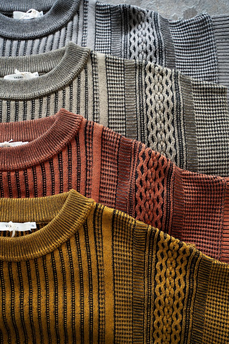 上からCHARCOAL、KHAKI、ORANGE、MUSTARD