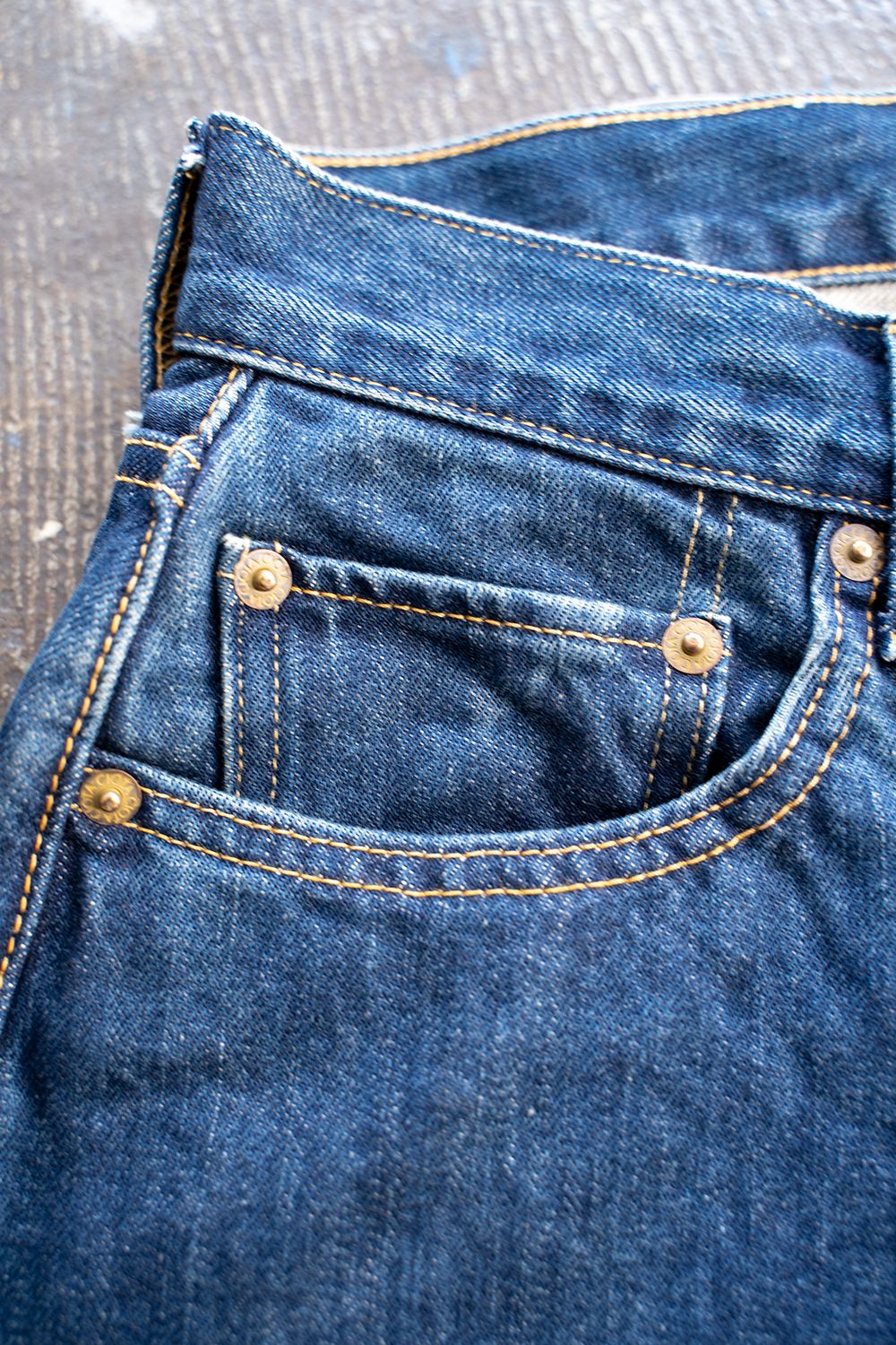 【ラスト1点】本藍スビンコットン13.5ozストレートデニム(DARK BLUE DAMAGE)