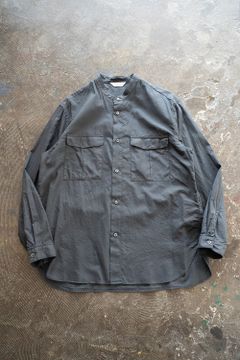 【ラスト1点】【23SS】シルク混両胸ポケットバンドカラーシャツ(CHARCOAL)