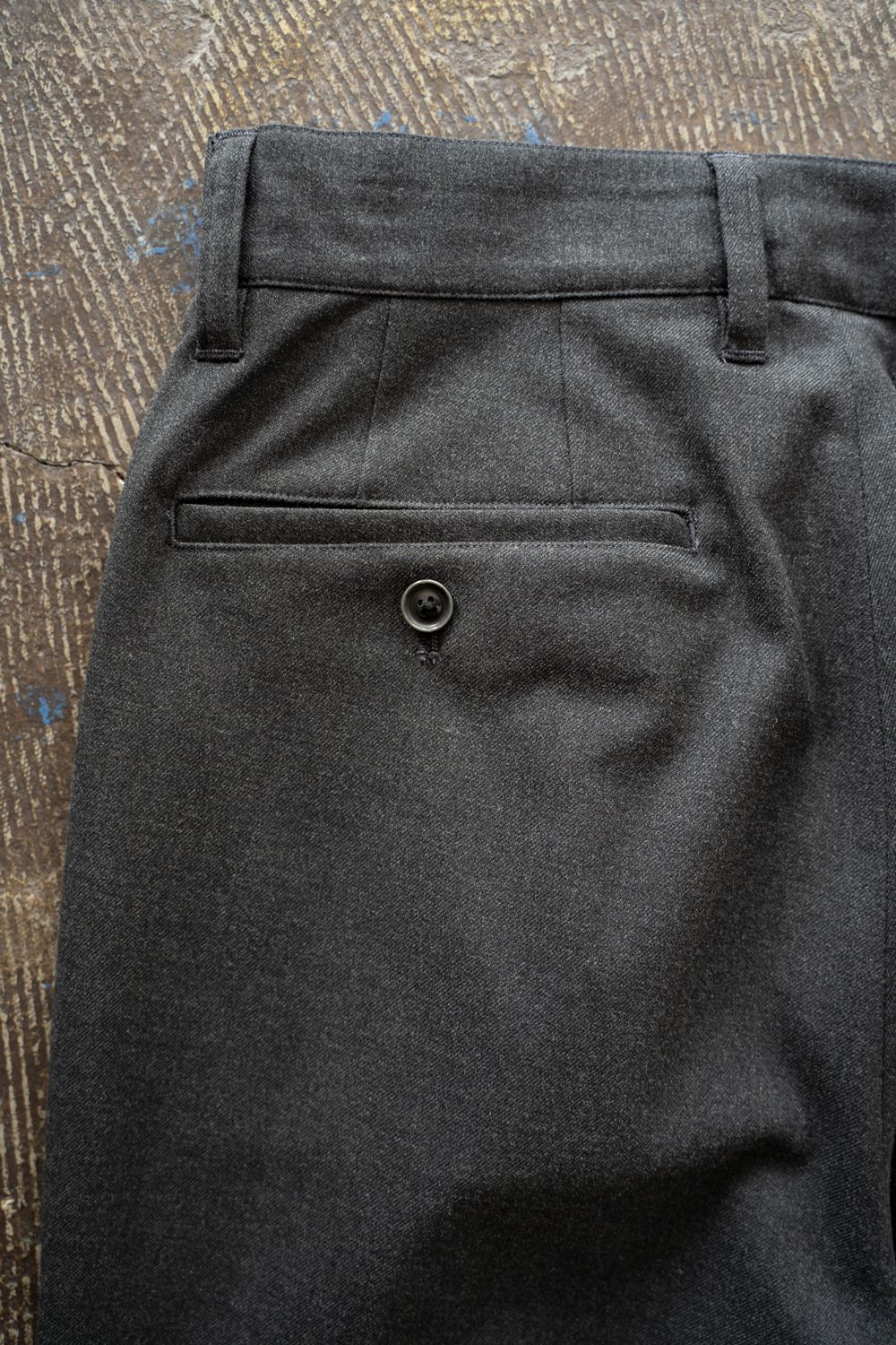 【25AW】2-Tack Slacks/2タックスラックス(CHARCOAL)