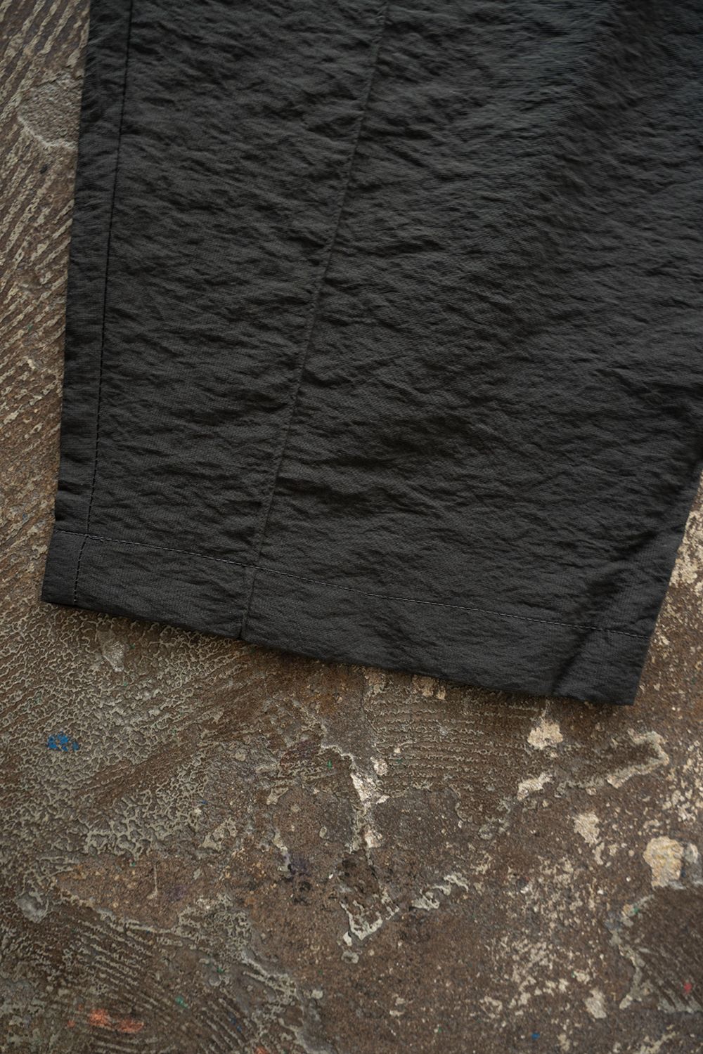 【26SS】ピンタックイージースラックス(CHARCOAL)