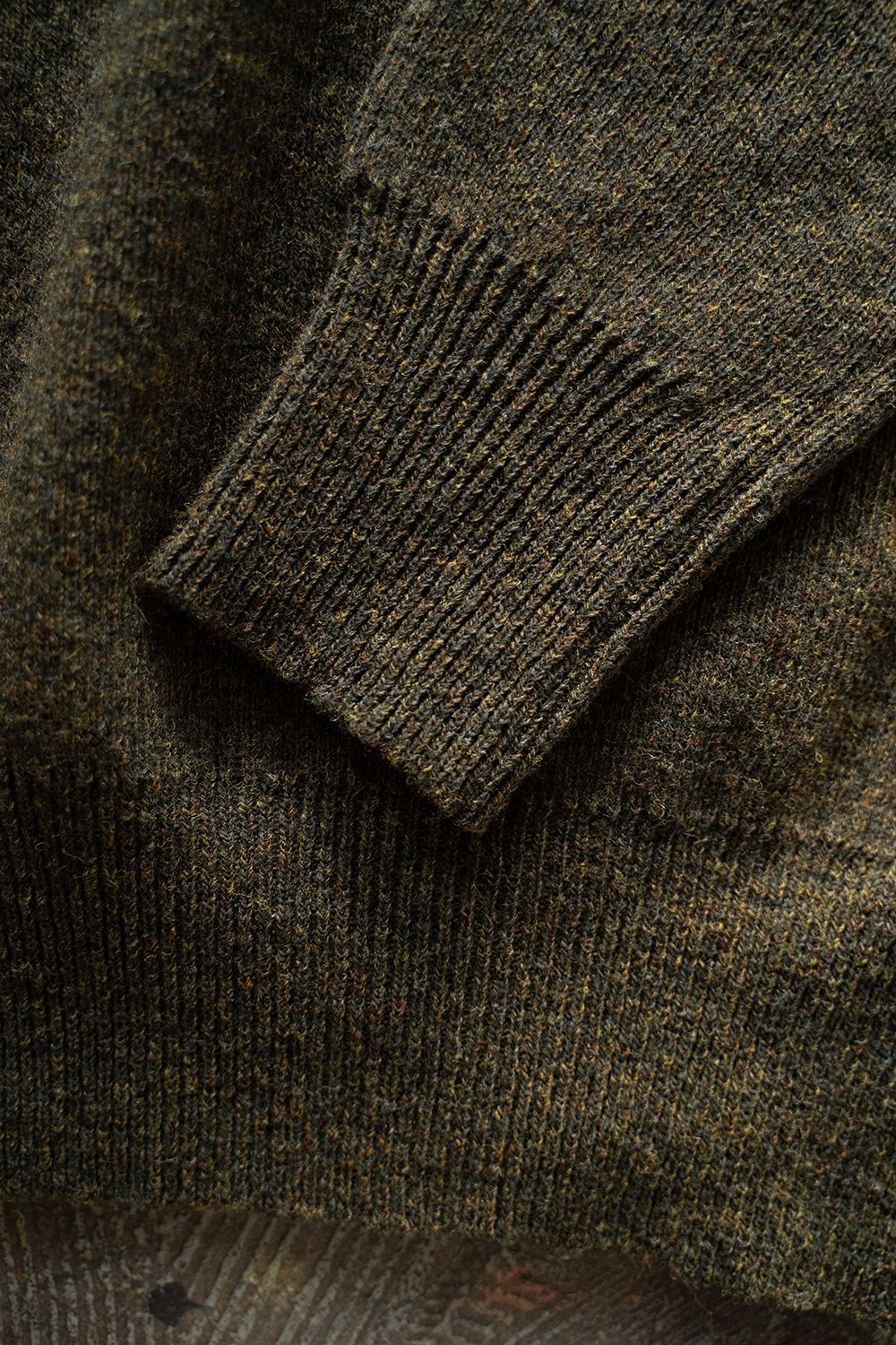 Hard twisted Shetlandwool GOB sweater(KHAKI MIX)