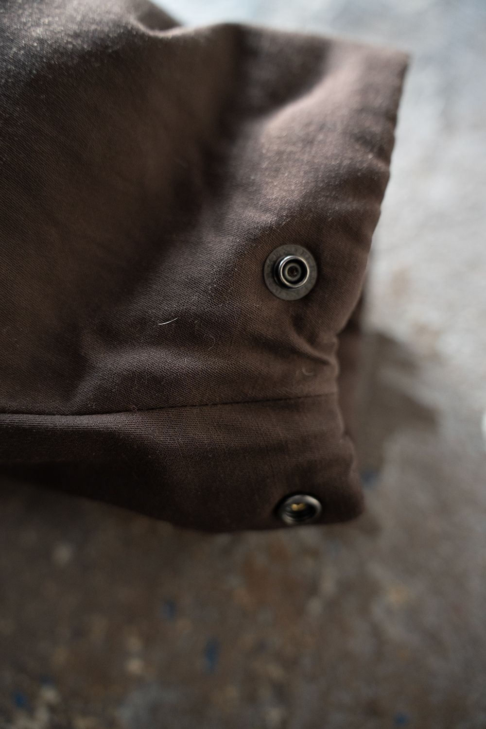 【25AW】強撚ナイロンダウンブルゾン(BROWN)