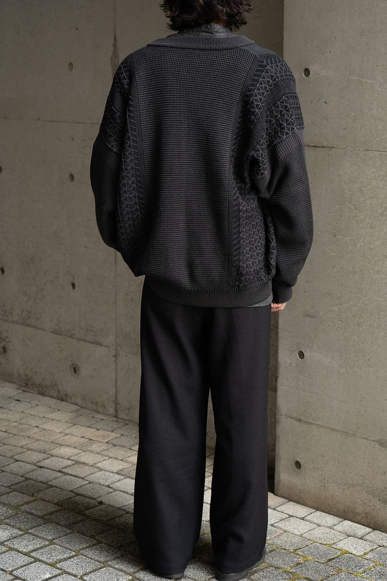 176cm、60kgの細身体型でサイズ2を着用しております。