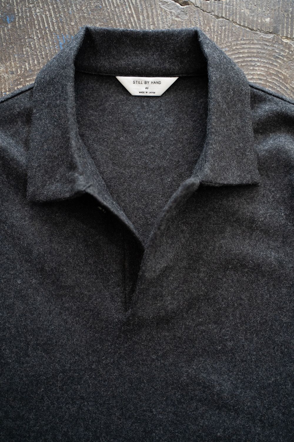 【25AW】ウール×シルクプルオーバー(CHARCOAL)