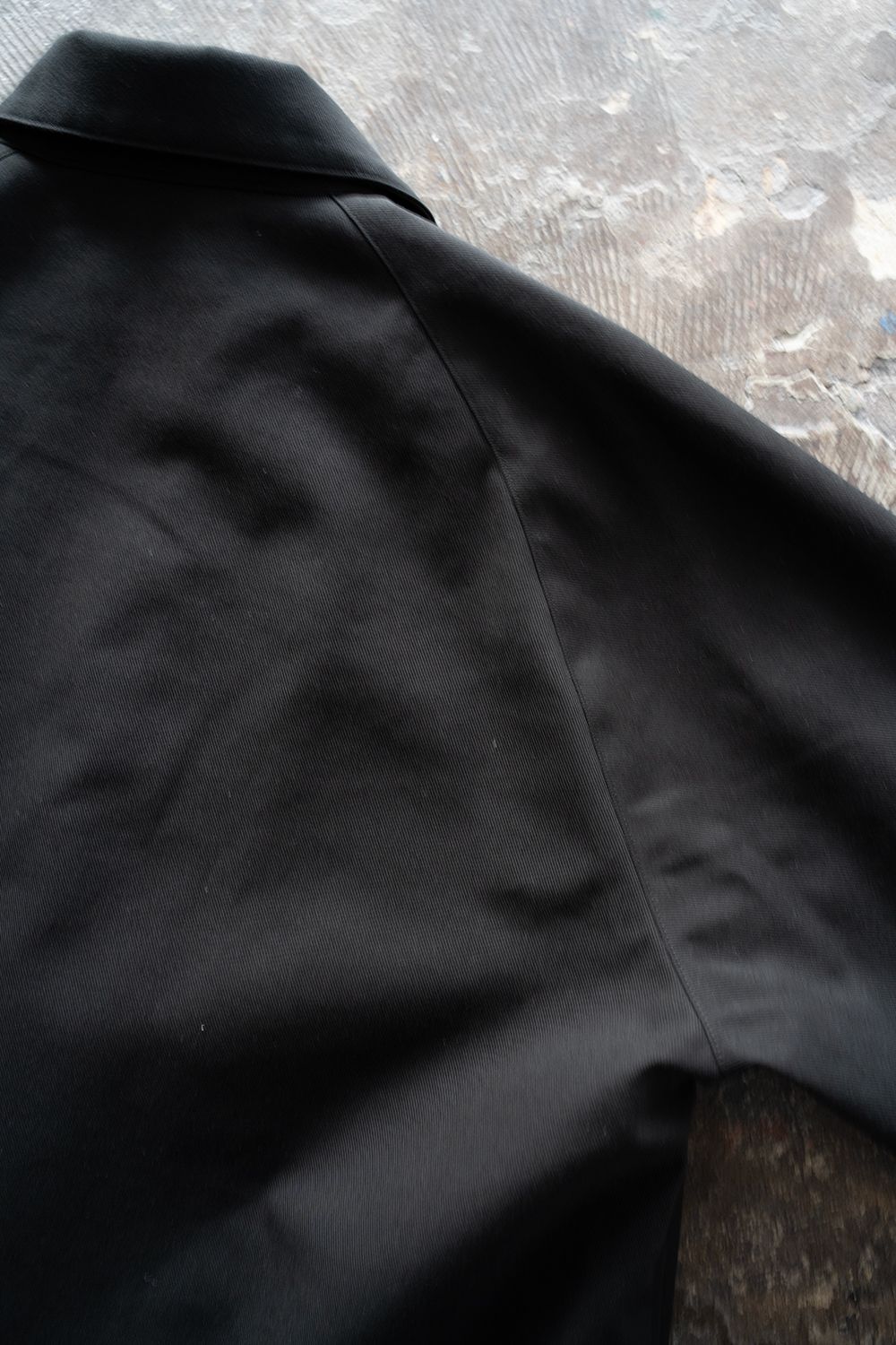 【25AW】コットン×ポリエステルショートブルゾン(BLACK)