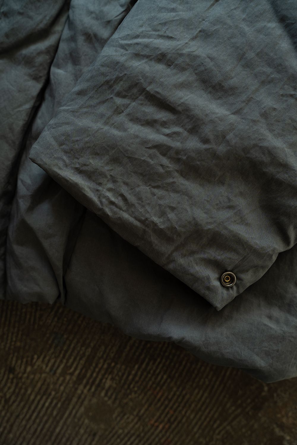 【26AW】シンサレートスタンドカラーブルゾン(SLATE BLUE)