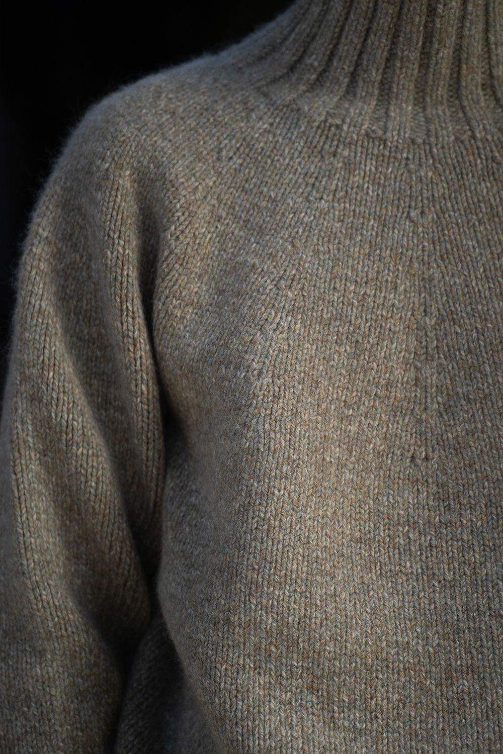 yak/lambs multi ply HAND KNITTING yoke top turtle neck sweater(FOG)