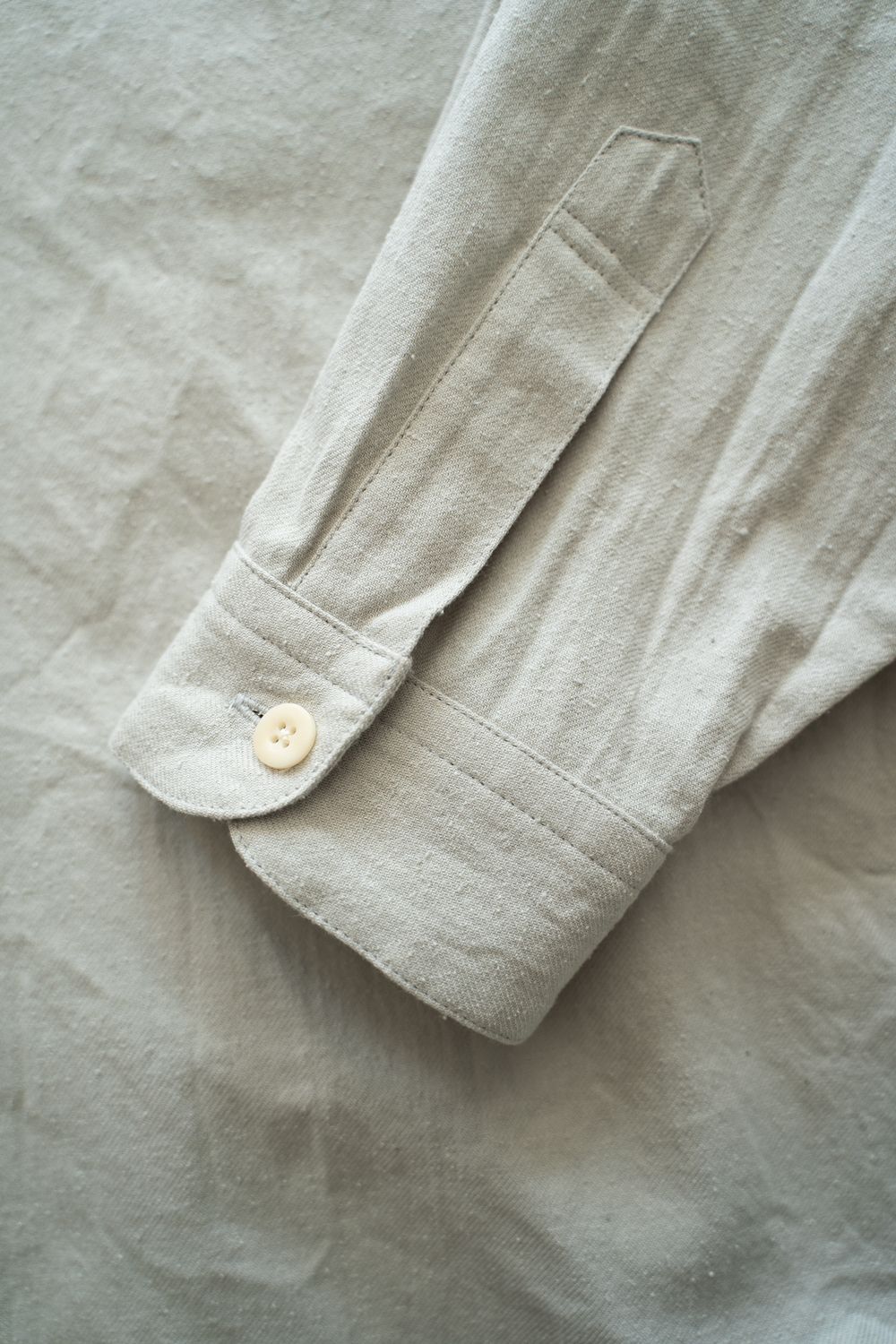 【ラスト1点】【25AW】極小襟コットン×シルクネップシャツ(SAGE)