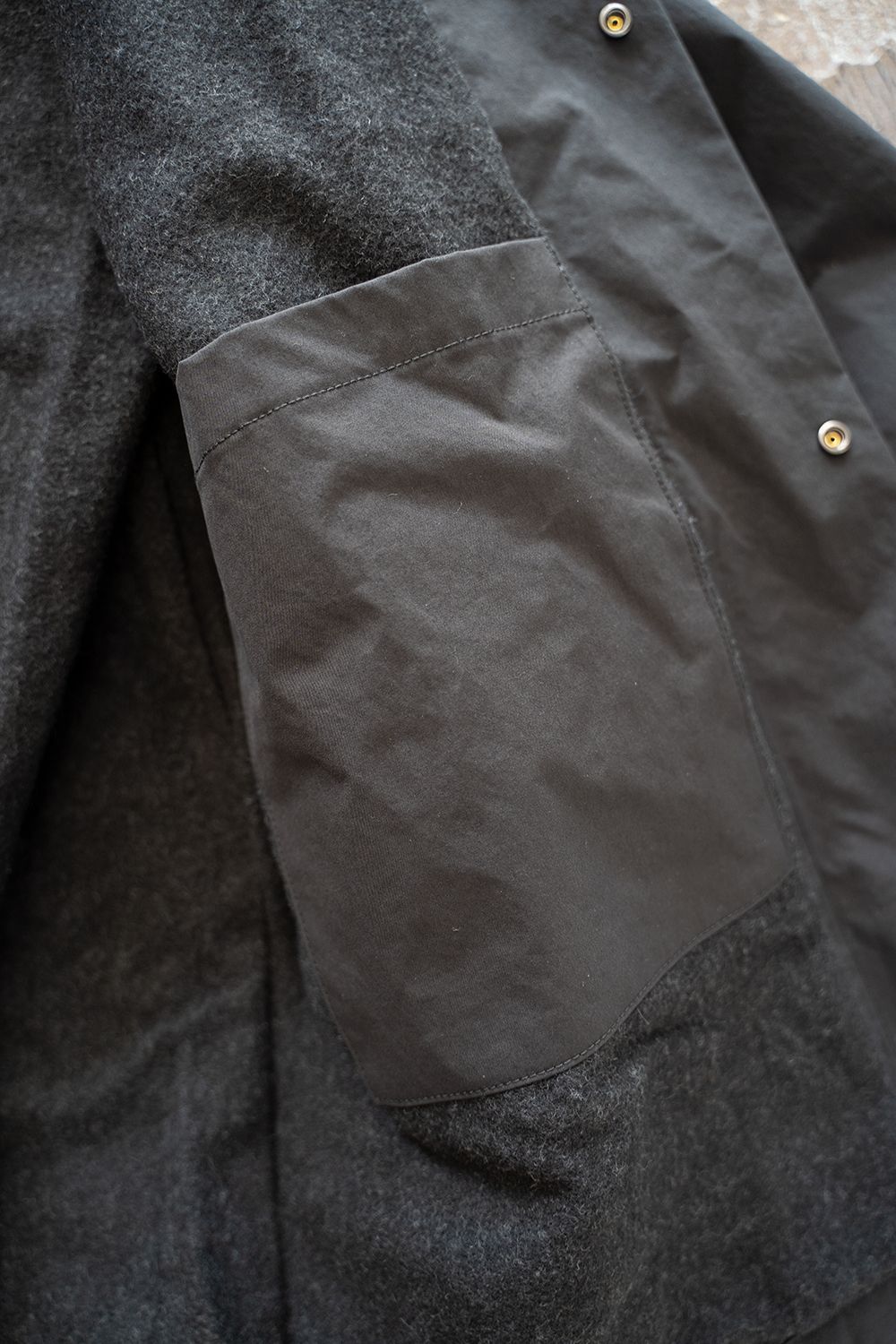 STILL BY HAND - 【ラスト1点】【22AW】ソロテックスフーデッドブルゾン(BLACK) | Salty