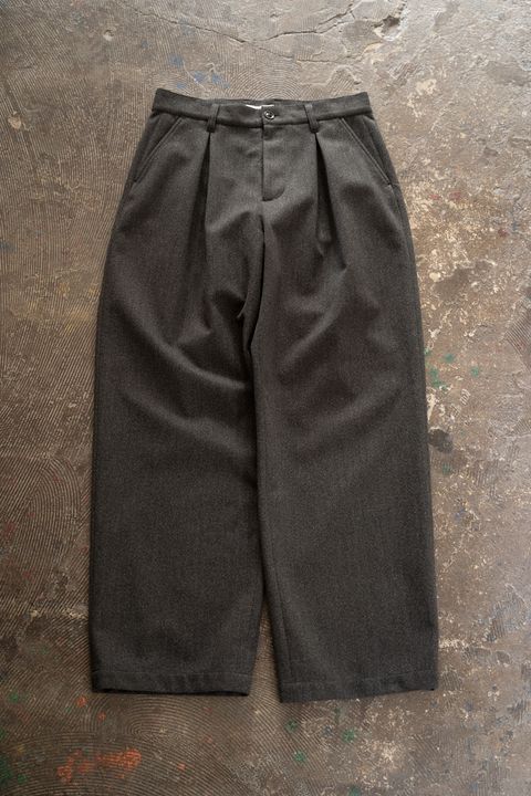 【26AW】2-Tack Herringbone Wide Slacks/2タックワイドスラックス(BLACK)