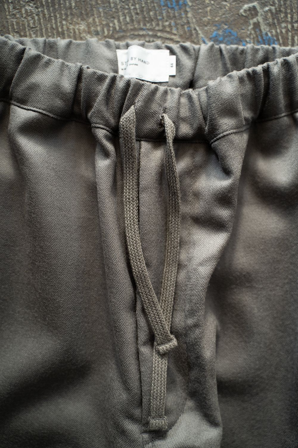 【25AW】サキソニーイージーパンツ(GREIGE)