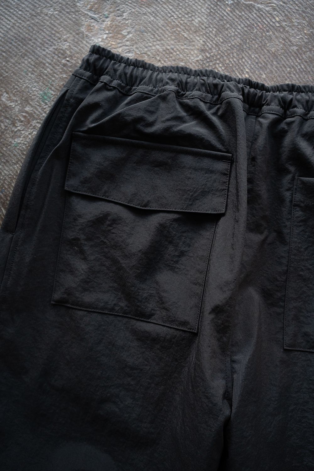 【ラスト1点】【25AW】タスランナイロンニータックイージーパンツ(BLACK)