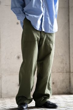 【ラスト1点】スビンコットンムラ糸バックサテンベイカーパンツ(KHAKI STONE BIO)