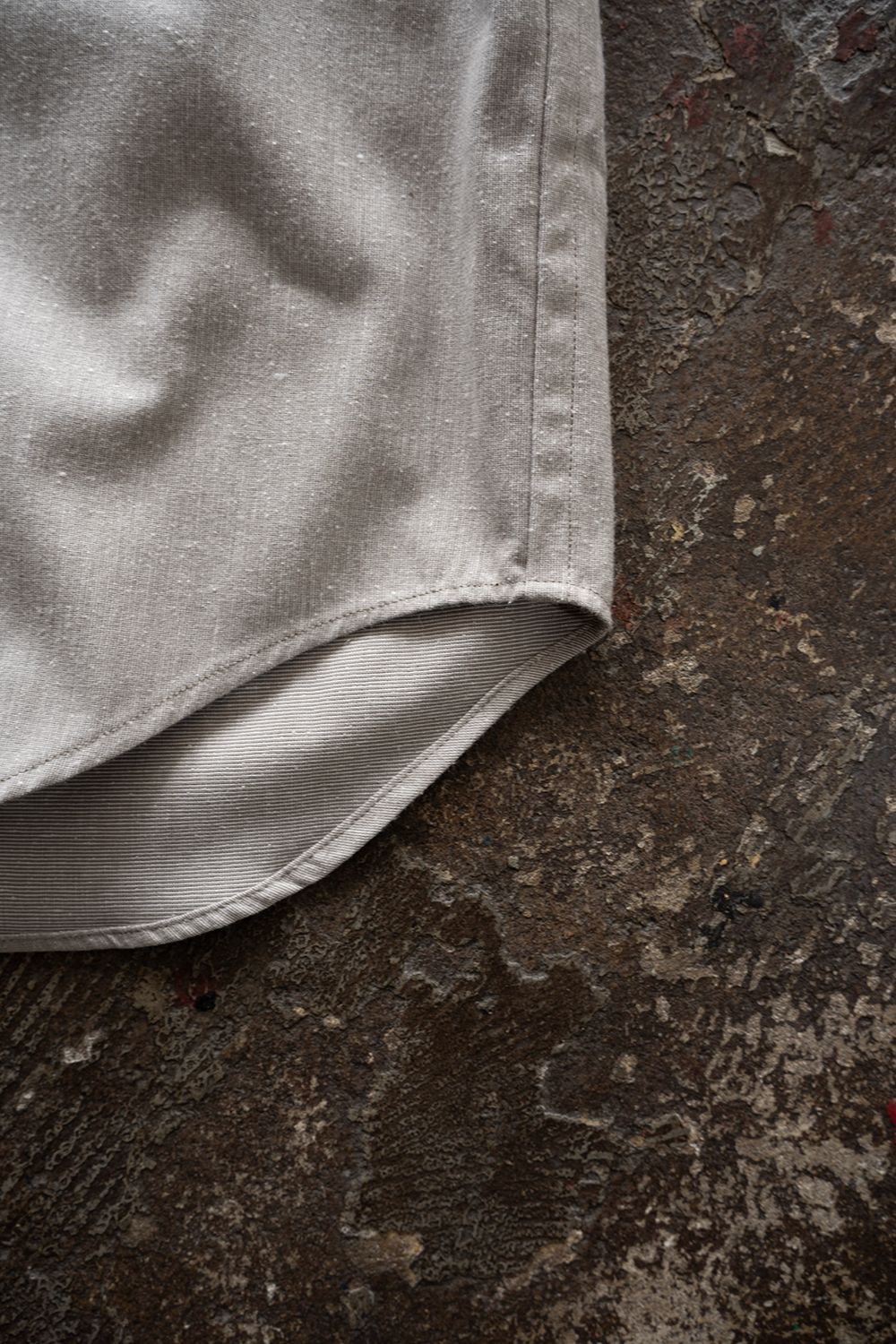 【26AW】コットン×シルクバンドカラーシャツ(GREY)