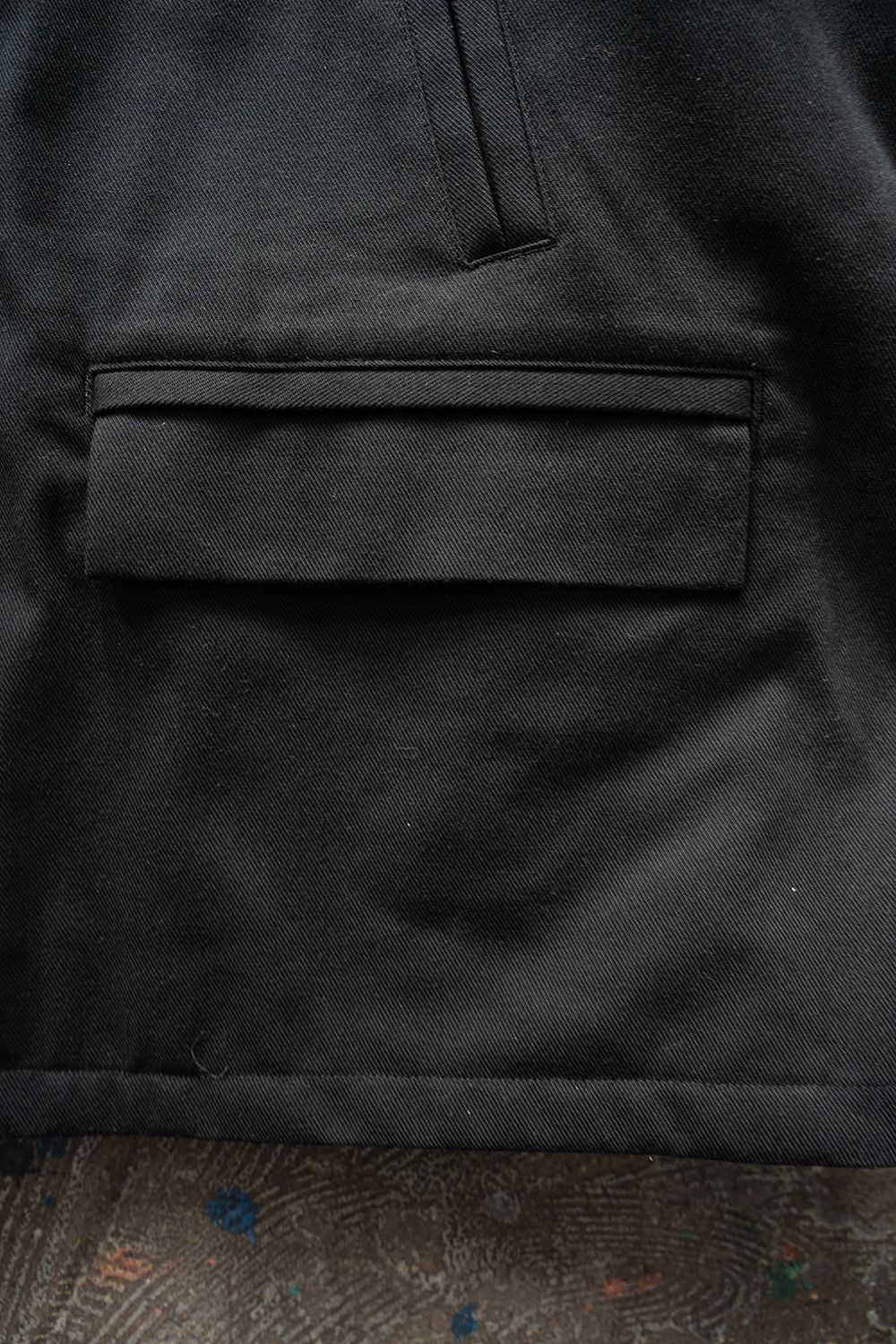 【25AW】コットン×ポリエステルショートブルゾン(BLACK)