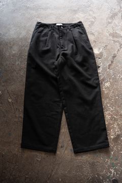 【26AW】ウール×ナイロンワンタックパンツ(BLACK)