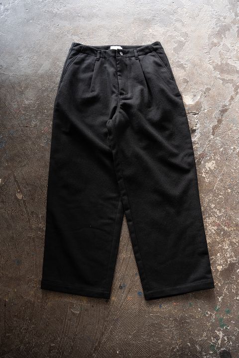 【26AW】ウール×ナイロンワンタックパンツ(BLACK)
