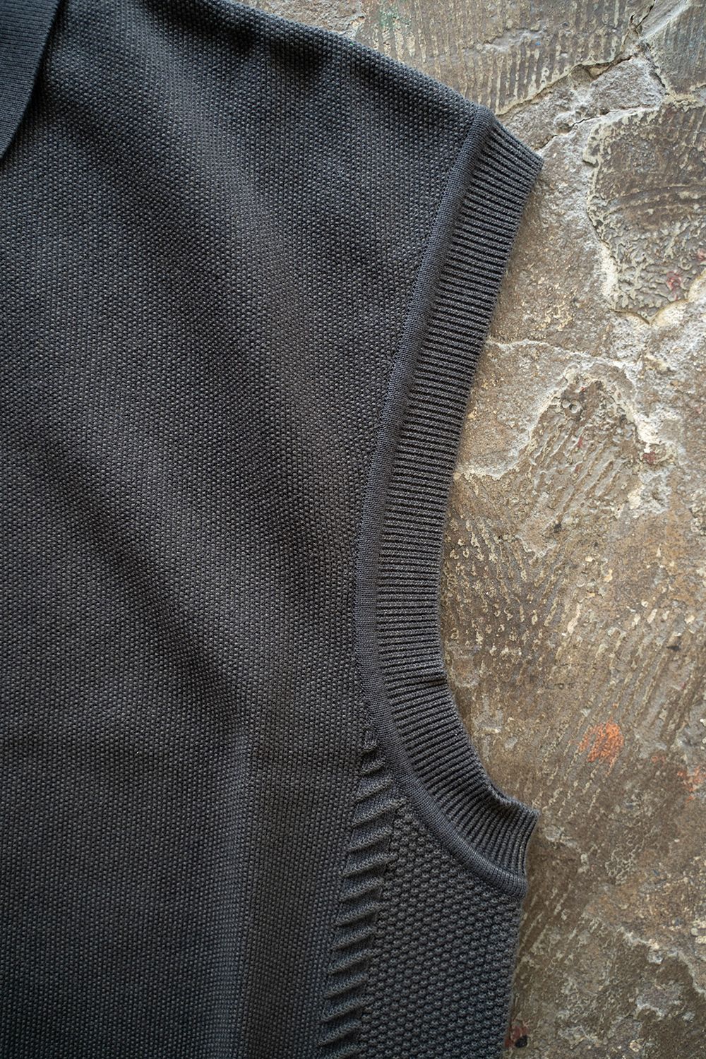 YASHIKI - 【24SS】Hidamari Skipper Vest(CHARCOAL) | Salty