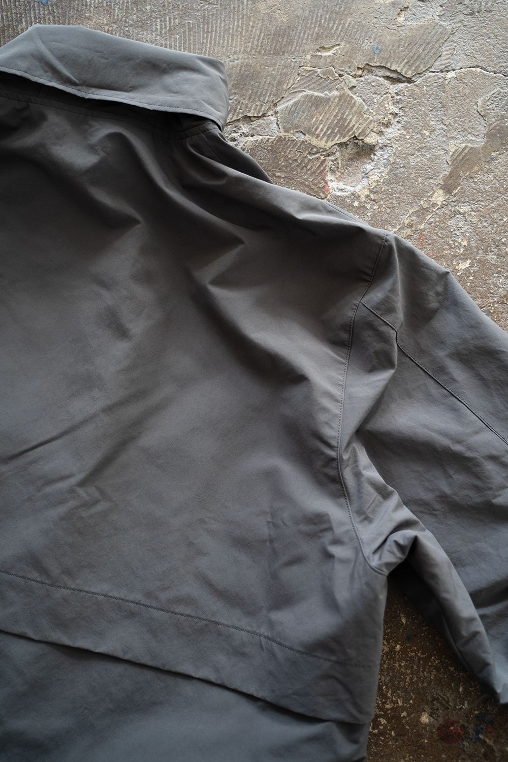 【ラスト1点】【24AW】撥水ポリエステルスタンドカラーブルゾン(BLUE GRAY)