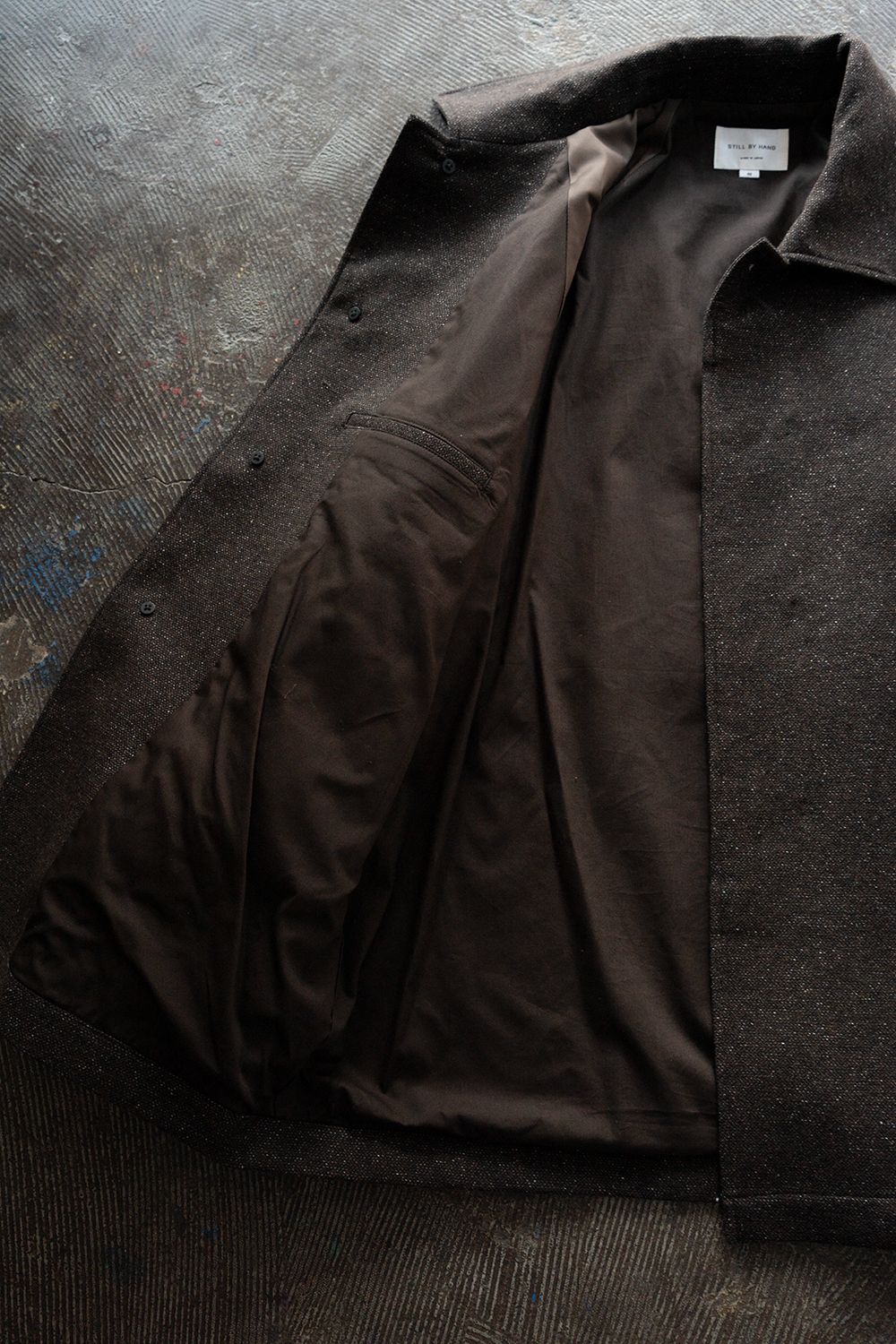 【26AW】ウール×シルクステンカラーハーフコート(DARK BROWN)