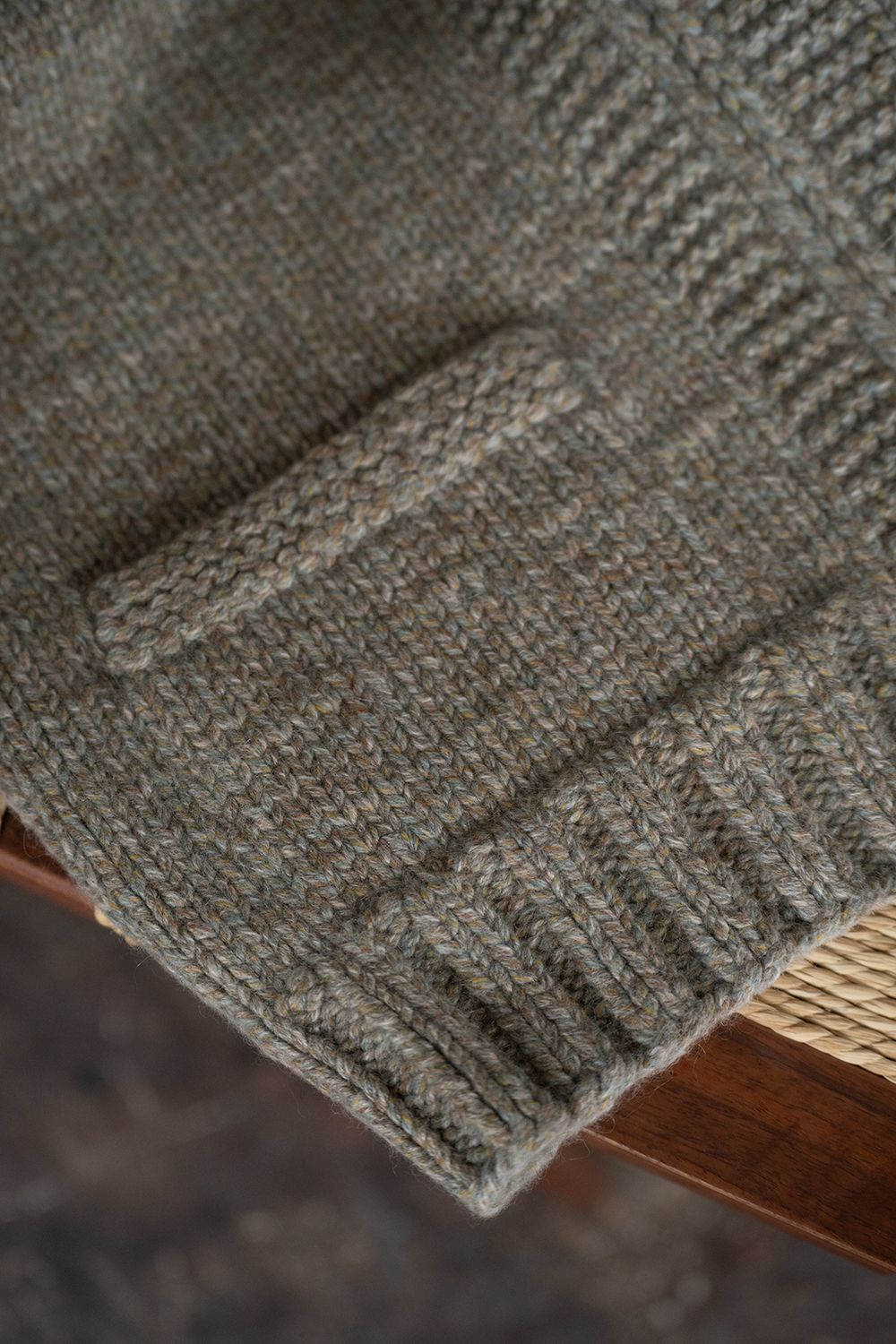 yak/lambs multi ply HAND KNITTING cowichan sweater(FOG)