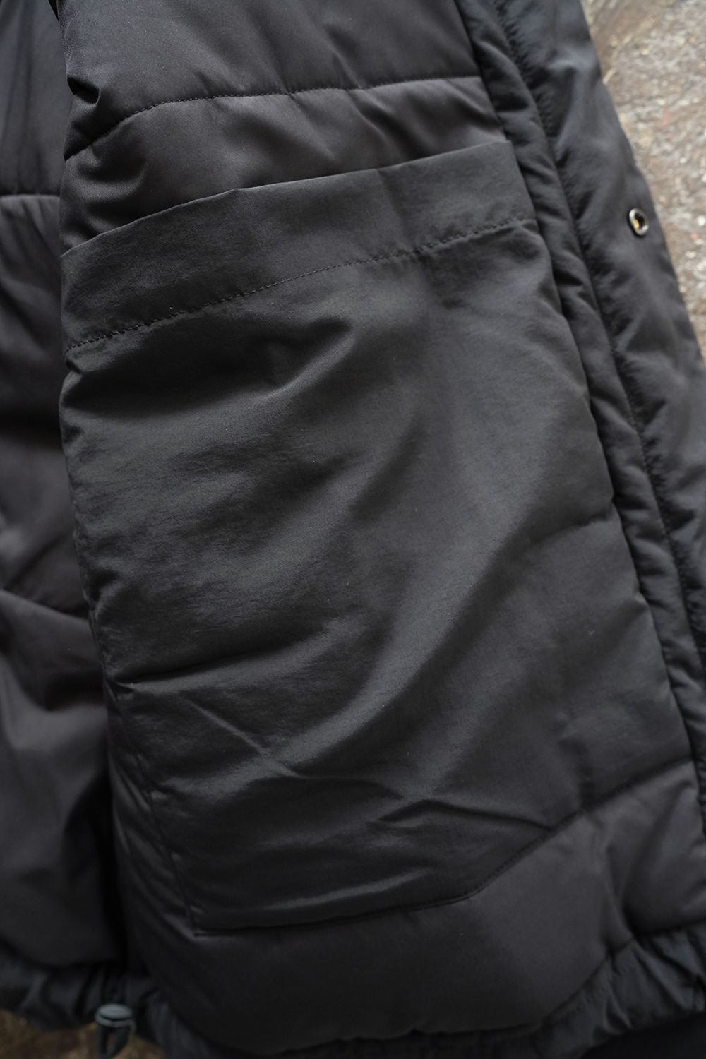 【25AW】シンサレートスタンドカラーブルゾン(BLACK)