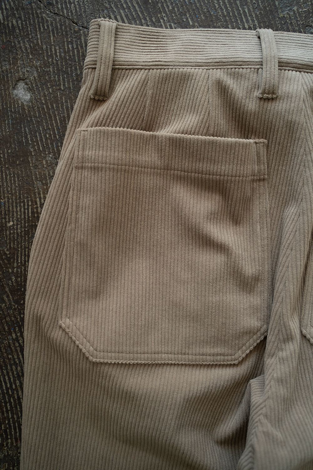 【ラスト1点】【24AW】1-Tack Corduroy Bootcut Pants/1タックコーデュロイブーツカットパンツ(BEIGE)