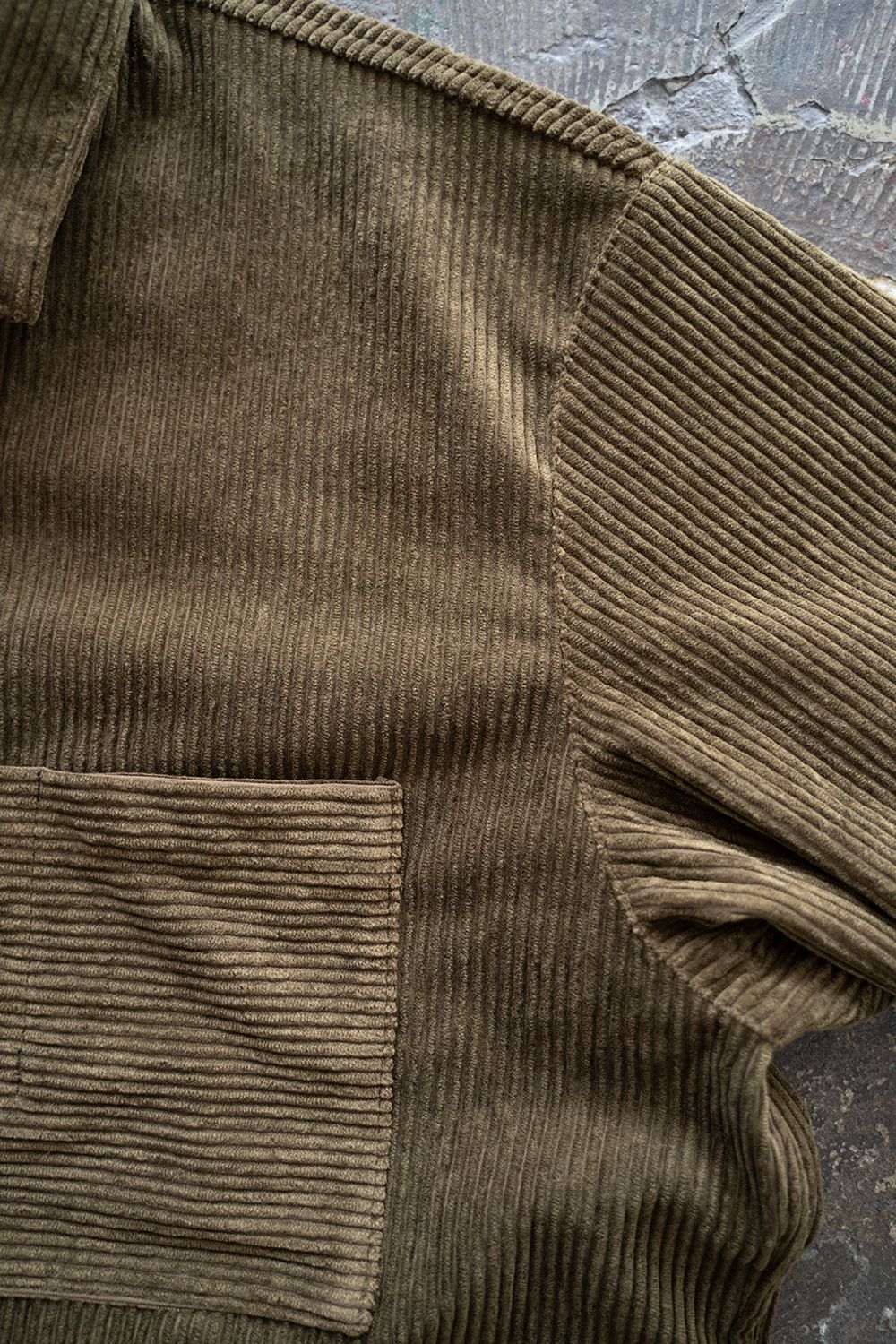 【ラスト1点】【23AW】綿×レーヨンコーデュロイシャツジャケット(OLIVE)