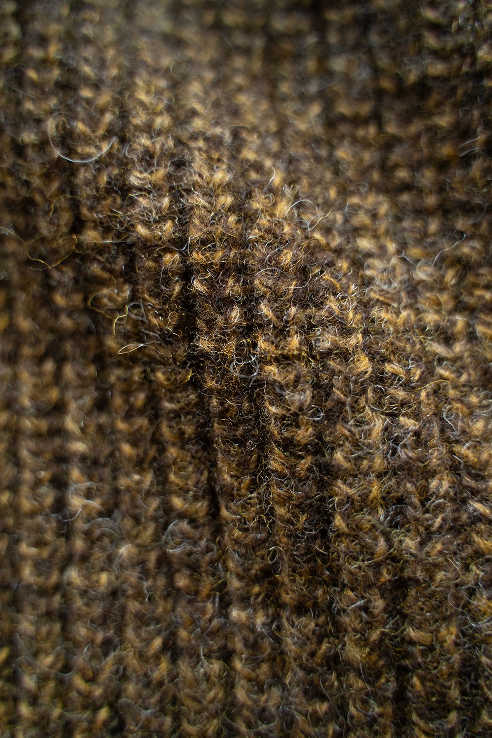 【ラスト1点】brushed yak/Shetland wool turtle neck sweater(MARRON)