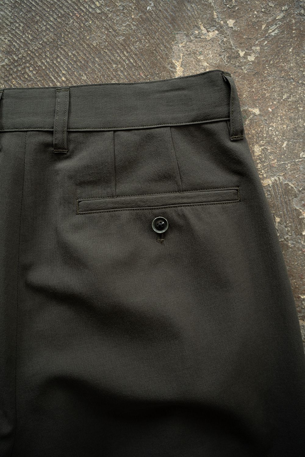 【26SS】2-Tack Wide Slacks/2タックワイドスラックス(DARK OLIVE)