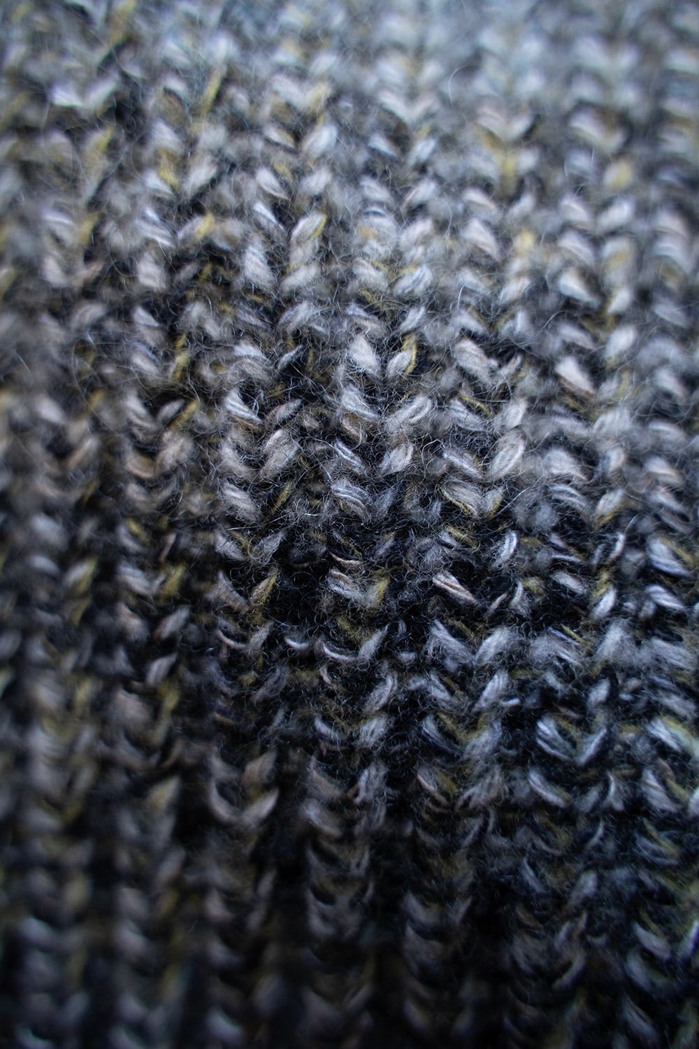 【ラスト1点】odd stripes turtle neck sweater(BLACK MIX)