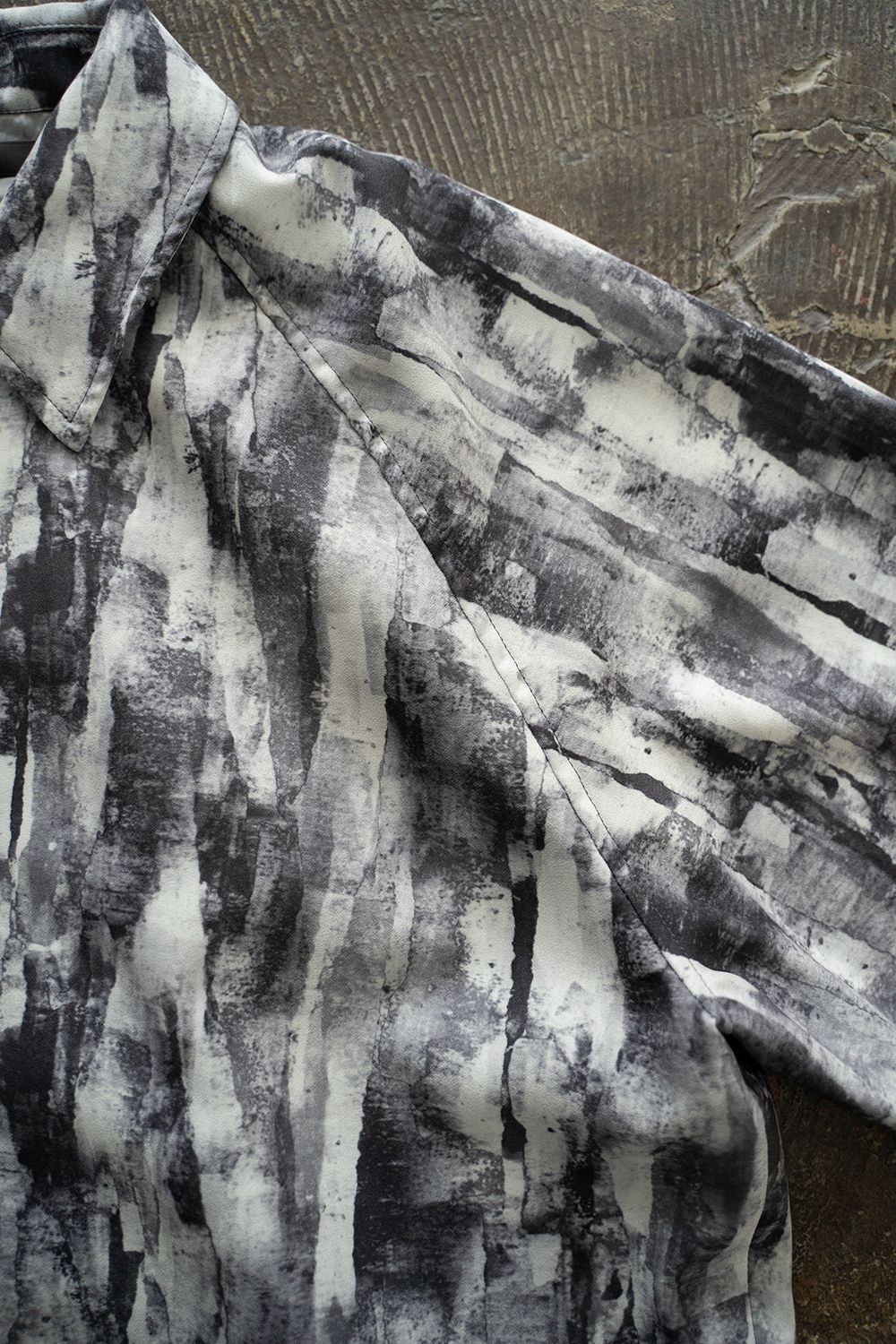 【ラスト1点】【24SS】Abstract Print Short Jacket/アブストラクトプリントショートジャケット(GRAY)