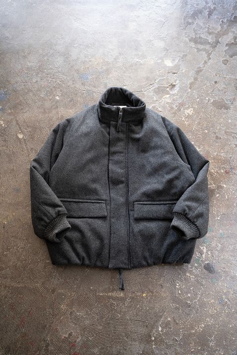 【25AW】ラムウールシンサレートスタンドカラーブルゾン(CHARCOAL)