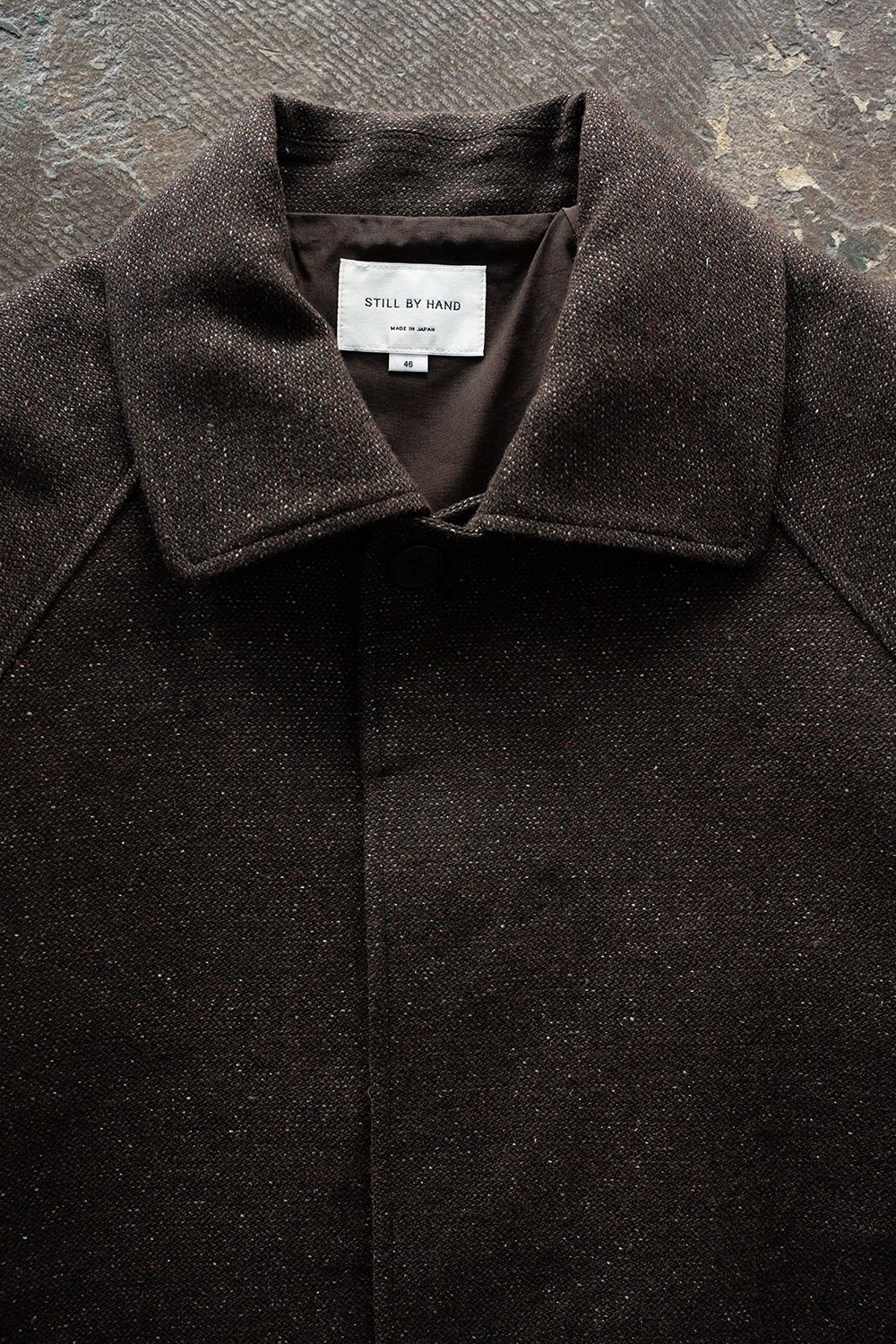 【26AW】ウール×シルクステンカラーハーフコート(DARK BROWN)