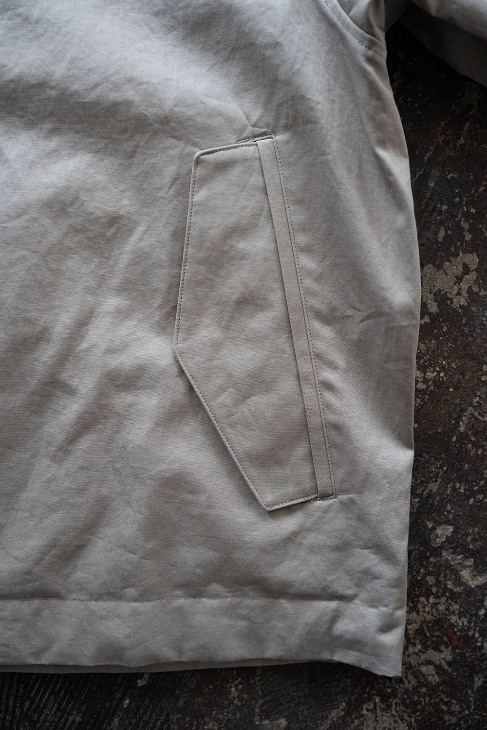 【26SS】コットン×リネンスタンドカラーブルゾン(TAUPE)