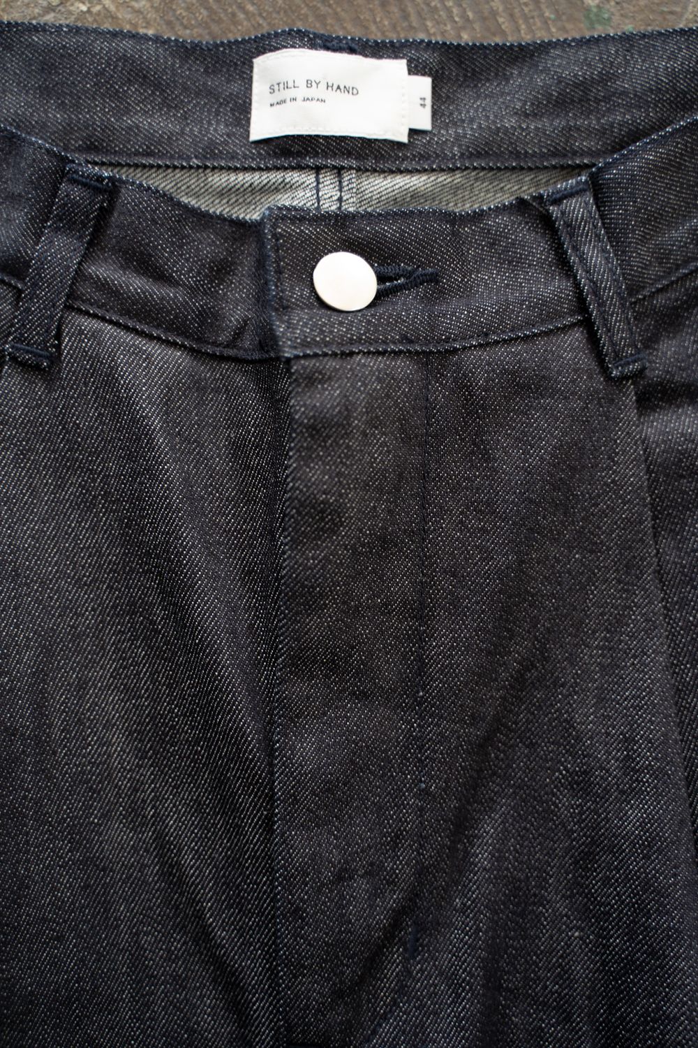 【26AW】ワンタックワイドデニムパンツ(NAVY)