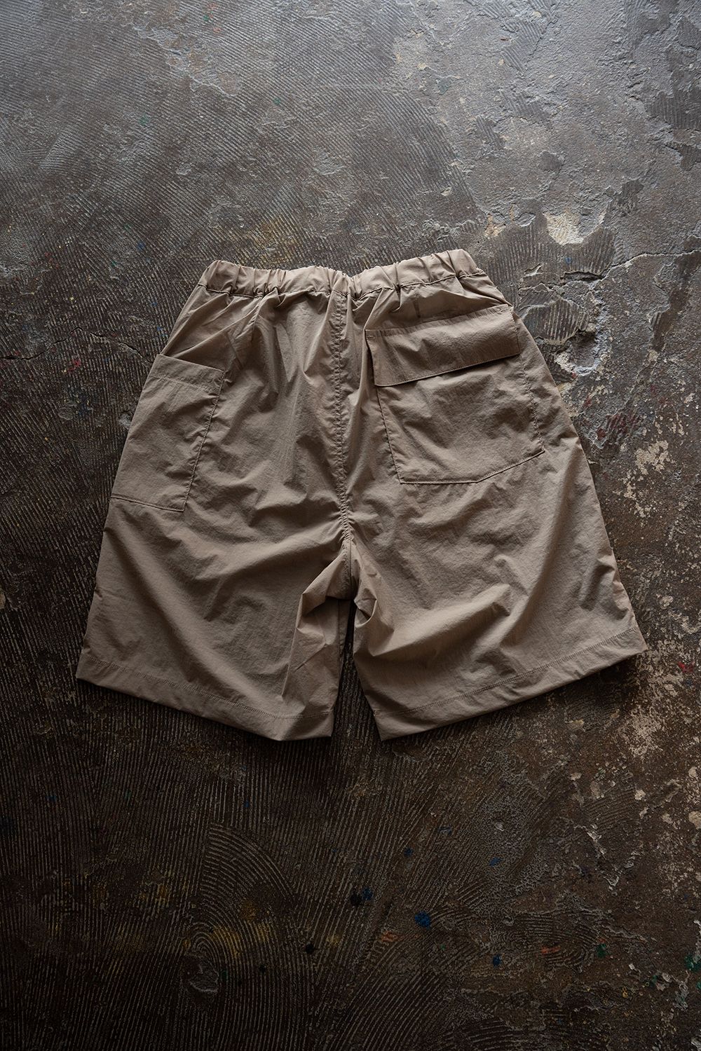 【26SS】ストレッチナイロンハーフパンツ(GREIGE)
