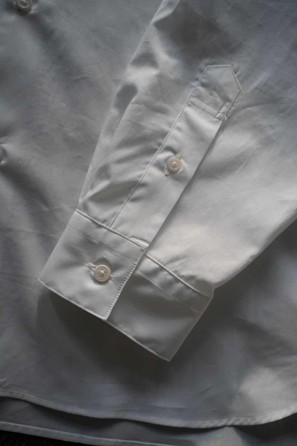 【25AW】ブロードレギュラーカラーシャツ(WHITE)
