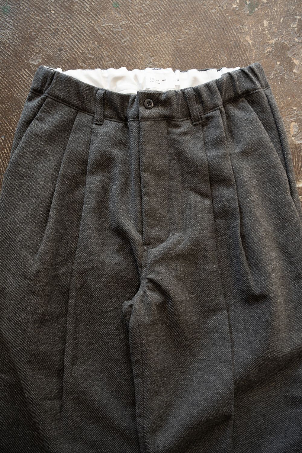 【26AW】コットン×ウールカルゼ2タックイージーパンツ(GREY)