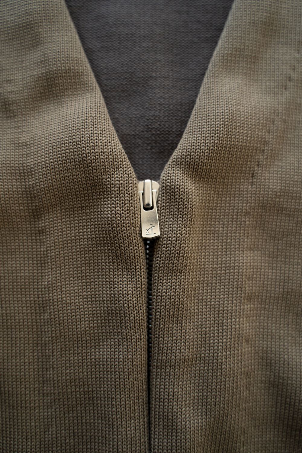 【ラスト1点】【25AW】Hakuhyo Zip Cardigan(BEIGE)