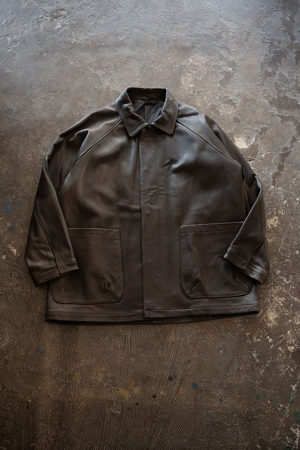 【26AW】カウレザーハーフコート(BROWN CHARCOAL)