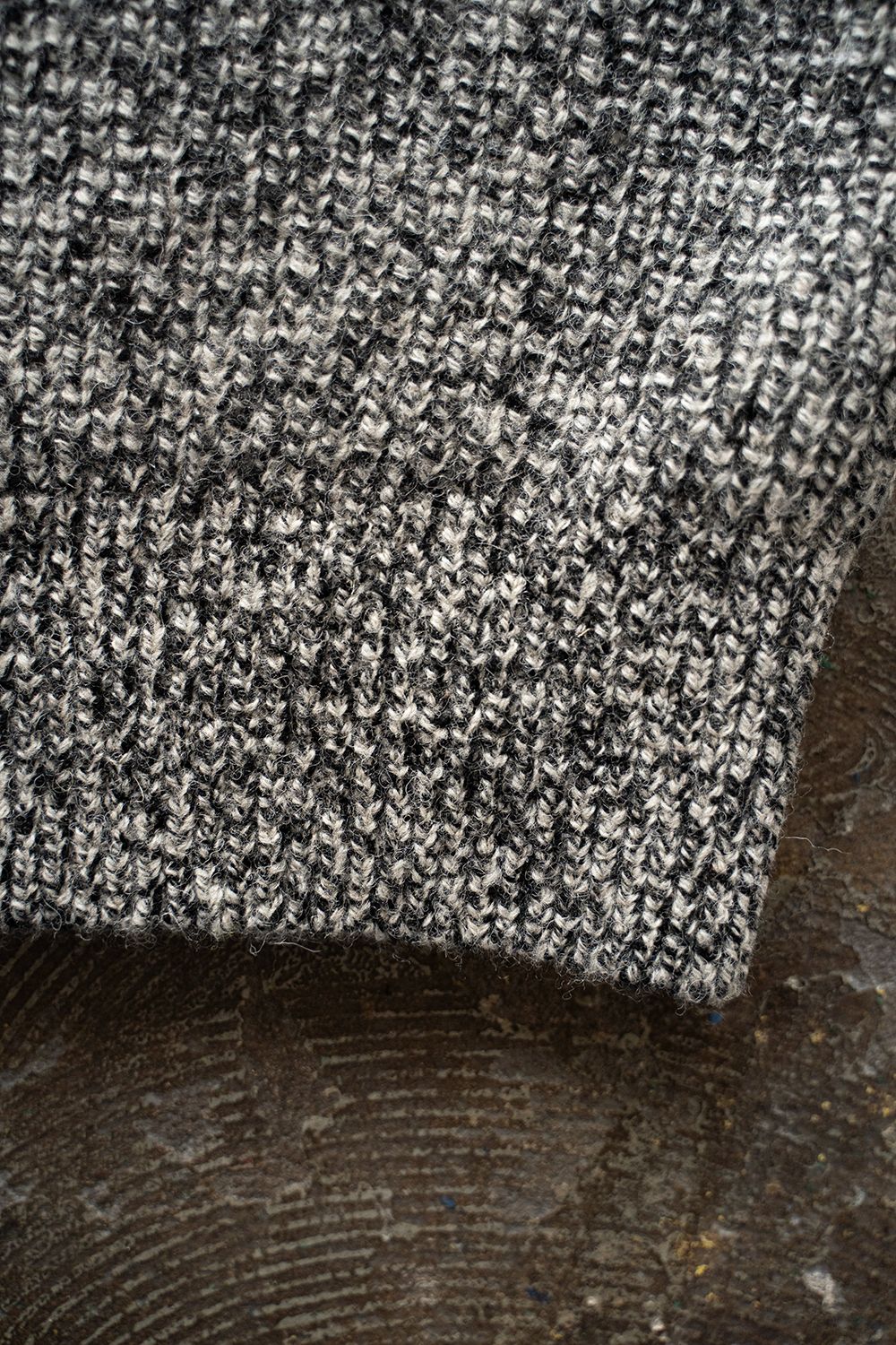 【ラスト1点】brushed yak/Shetland wool turtle neck sweater(BLACK MIX)