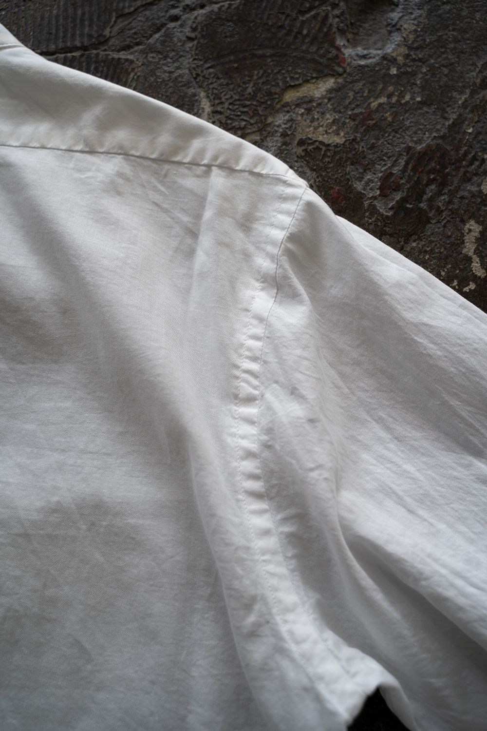 【ラスト1点】【22SS】シルク混両胸ポケットバンドカラーシャツ(WHITE)