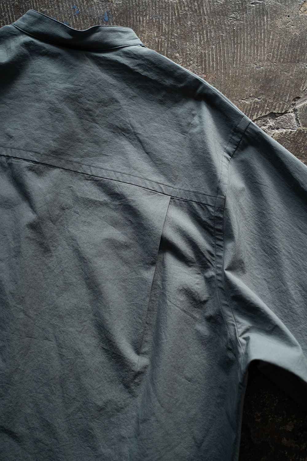【ラスト1点】【25SS】リネン混バンドカラーシャツ(BLUE GRAY)