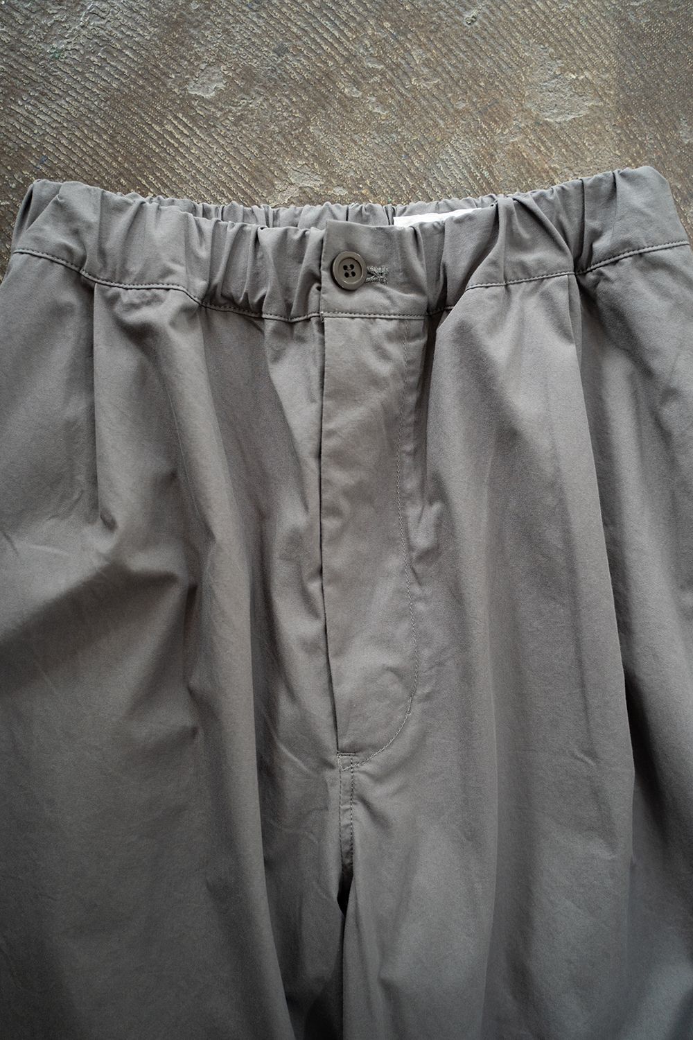 【ラスト1点】【24AW】ディープタックイージーパンツ(SLATE GRAY)